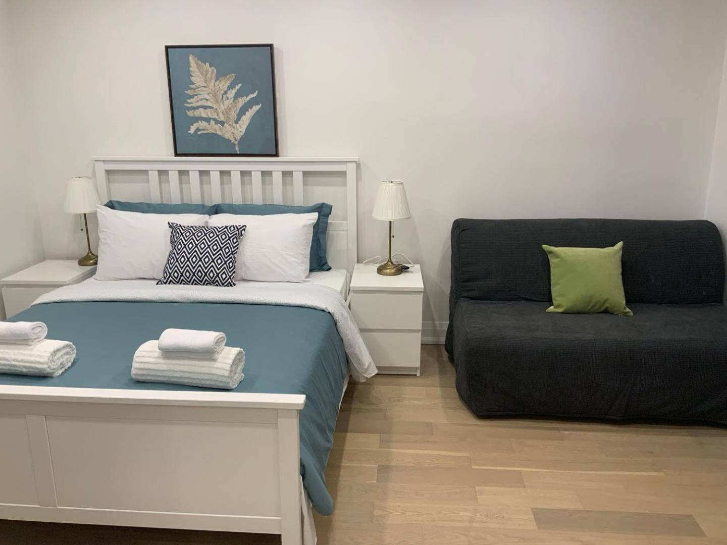 Leaside Garden Guesthouse Торонто Экстерьер фото