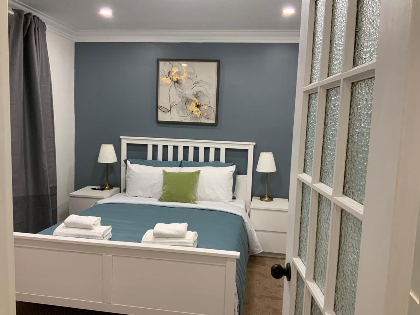Leaside Garden Guesthouse Торонто Экстерьер фото